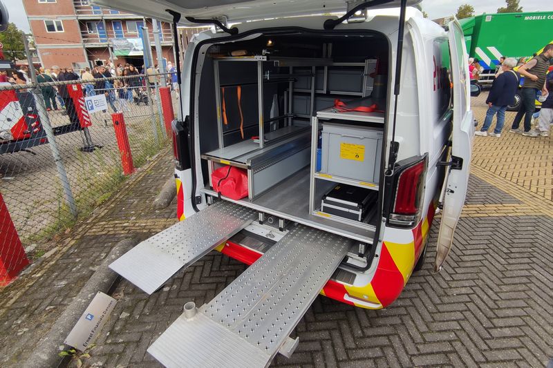 Incidentenbestrijders van ProRail op de brandweerdag in Purmerend
